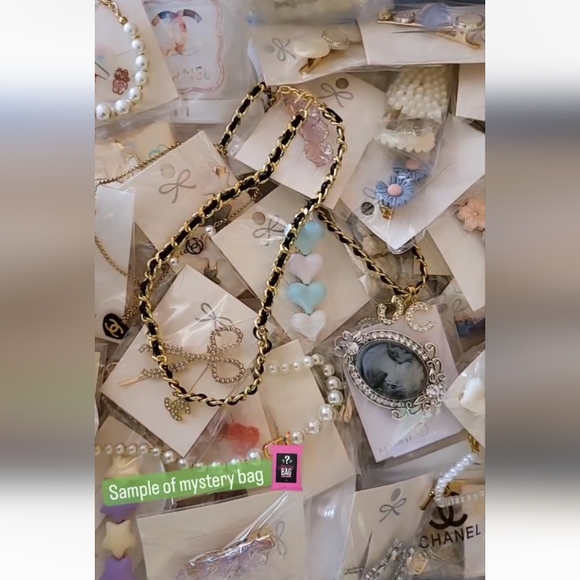 Accessories - Picture 4 of 7